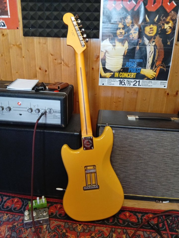 Fender Cyclone japonesa(cambios) de segunda mano · Foto 3 de 5 · Alicante · 800 €