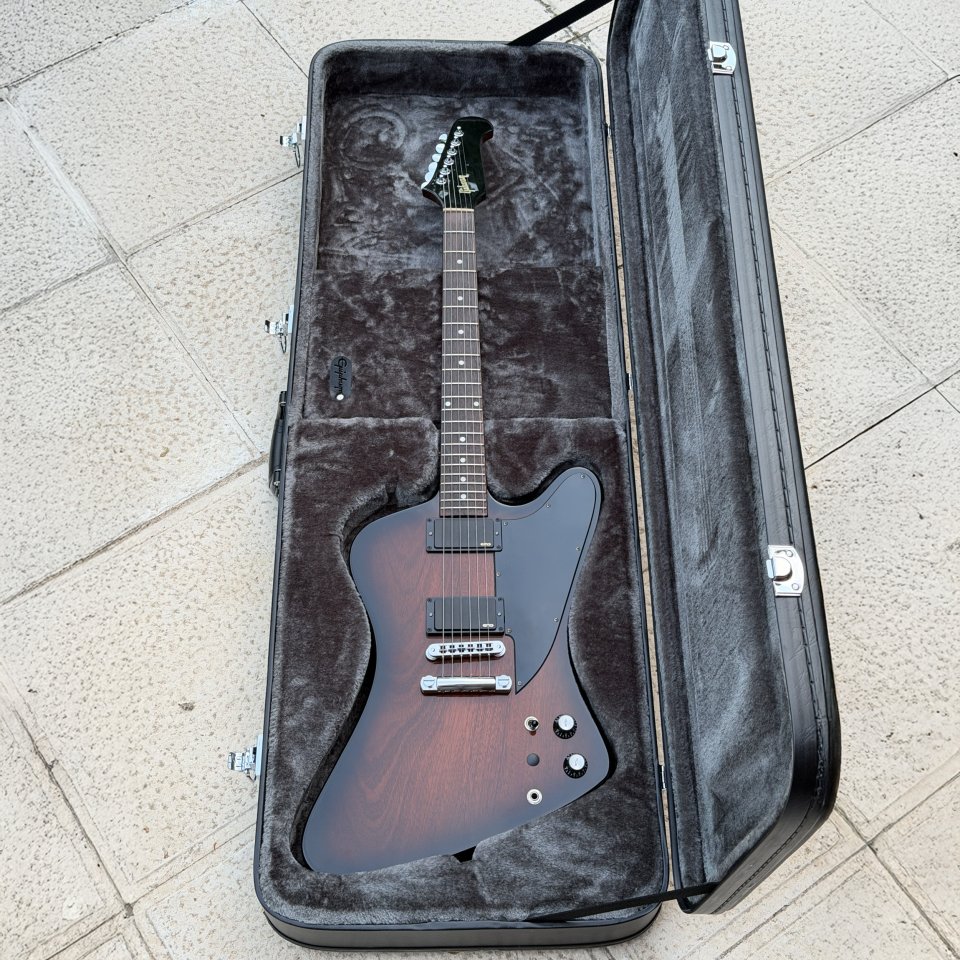 Gibson Firebird Studio T de segunda mano · Foto 1 de 6 · Madrid · 1600 €