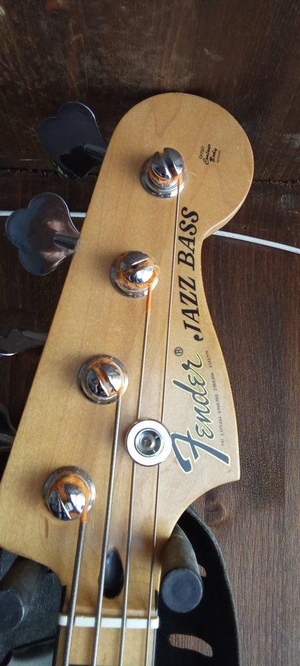 Squier Classic Vibe 70 Jazz Bass Natural de segunda mano · Foto 6 de 10 · Madrid · 350 €