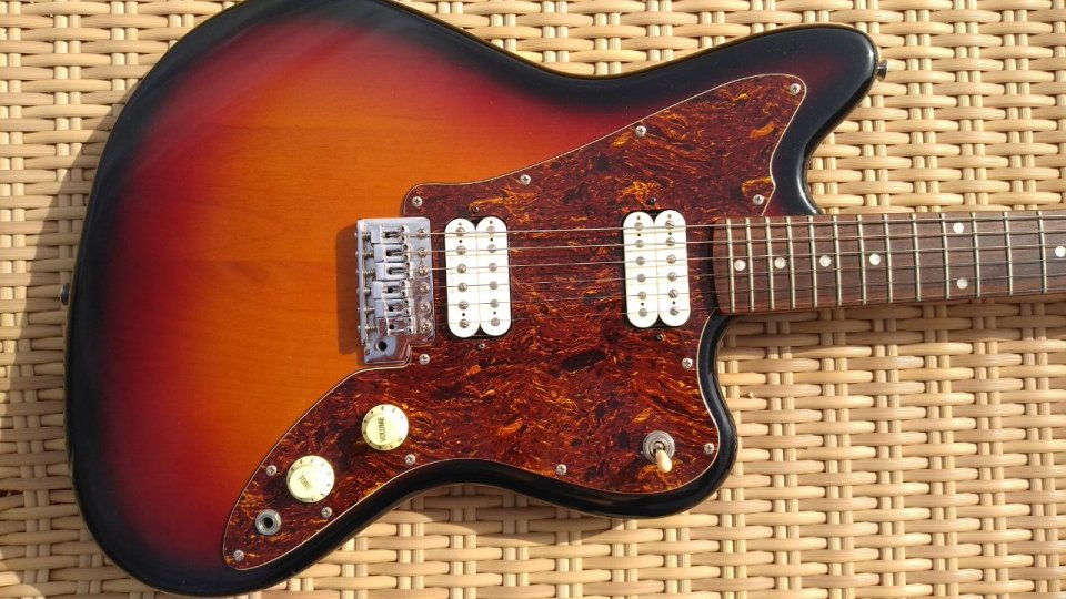 Squier JAGMASTER Vintage Modified cuerpo Aliso de segunda mano · Foto 1 de 8 · Valencia · 330 €