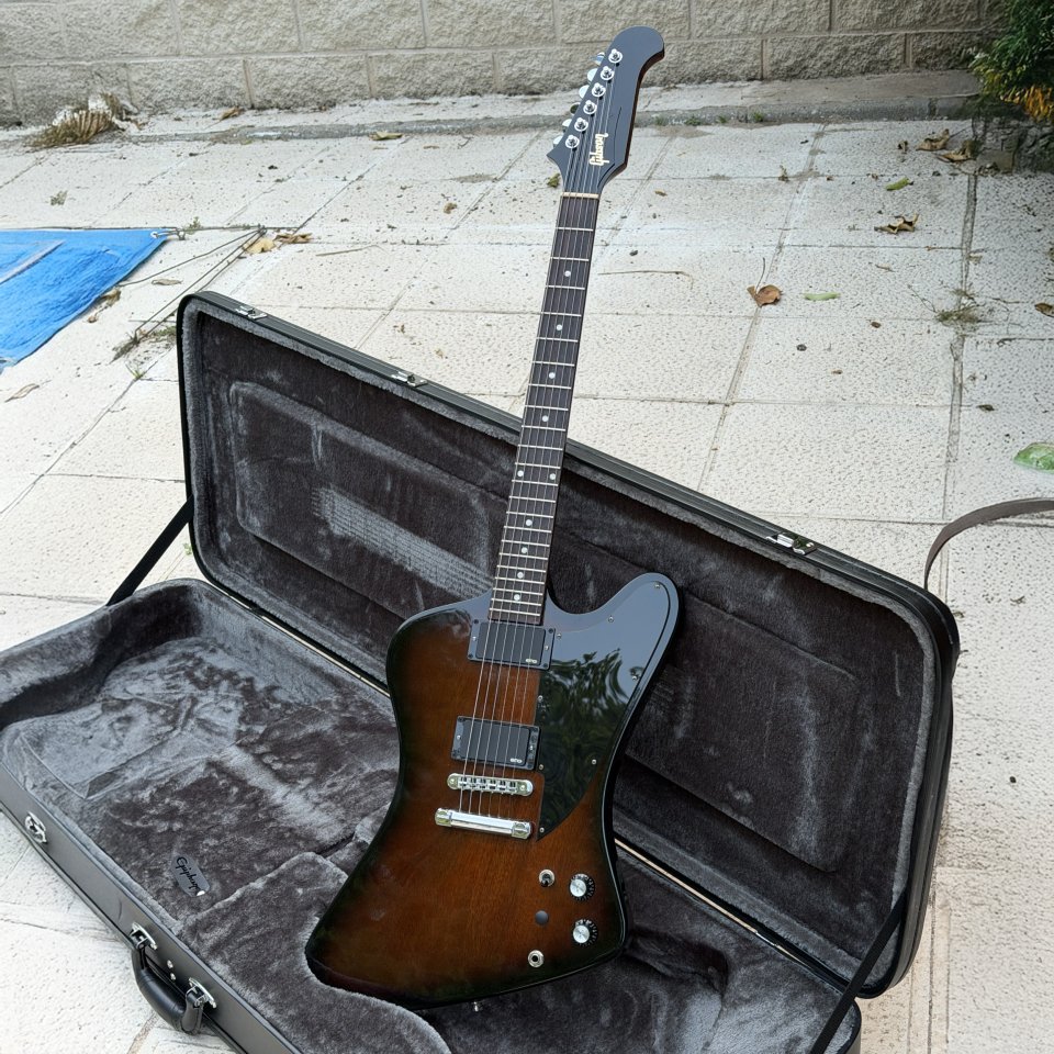 Gibson Firebird Studio T de segunda mano · Foto 2 de 6 · Madrid · 1600 €