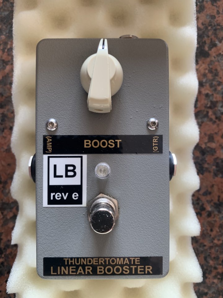 Pedal boutique Thunder Tomate Linear Booster de segunda mano · Foto 3 de 8 · Barcelona · 180 €