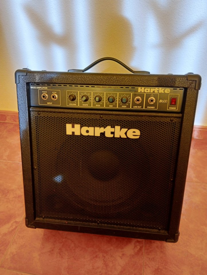 Amplificador para bajo Hartke B600 de segunda mano · Foto 1 de 7 · Guadalajara · 100 €