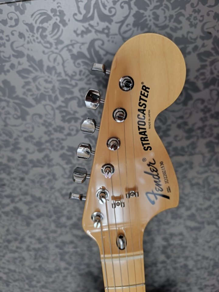 FENDER STRATOCASTER limited Japan