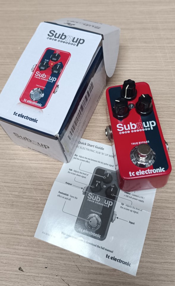 TC Electronic SUB´N´UP Mini octaver de segunda mano · Foto 1 de 5 · Badajoz · 65 €