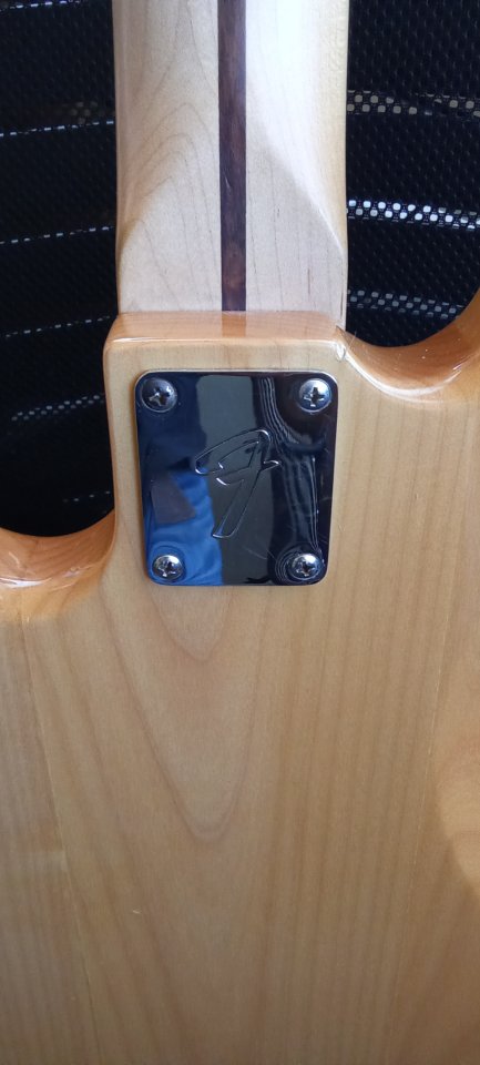 Squier Classic Vibe 70 Jazz Bass Natural de segunda mano · Foto 8 de 10 · Madrid · 350 €