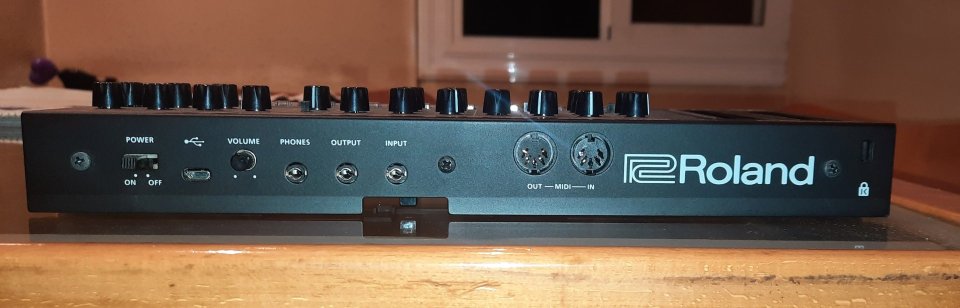 Roland Boutique JX-03 de segunda mano · Foto 4 de 5 · Barcelona · 330 €