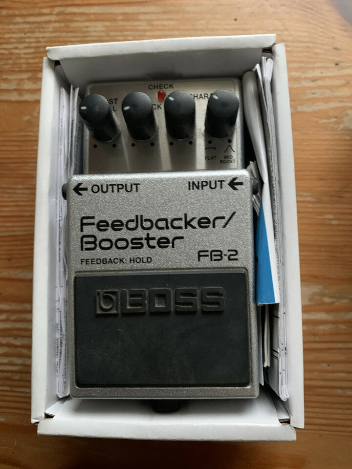Pedales Boss y Joyo