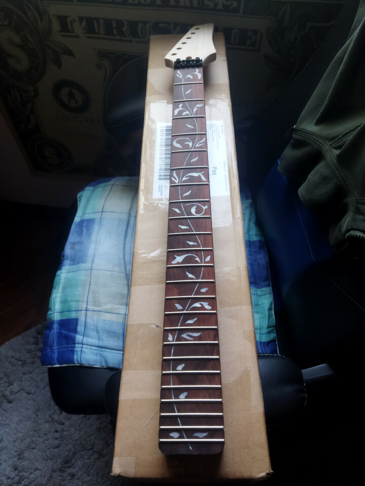 Mástil de guitarra eléctrica estilo JEM de 24 trastes