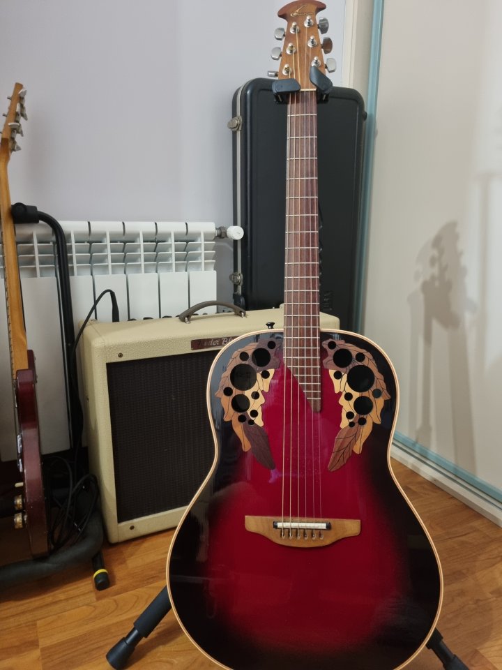 Guitarra Ovation electroacústica
