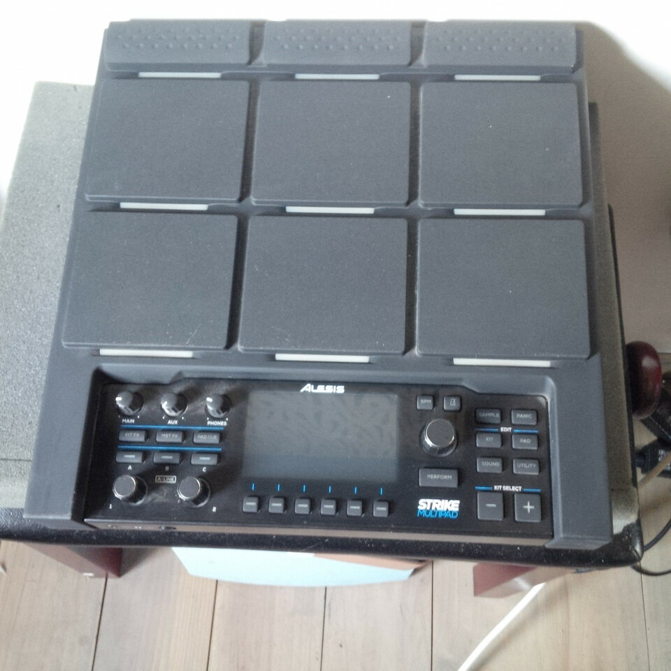 Alesis Strike Multipad