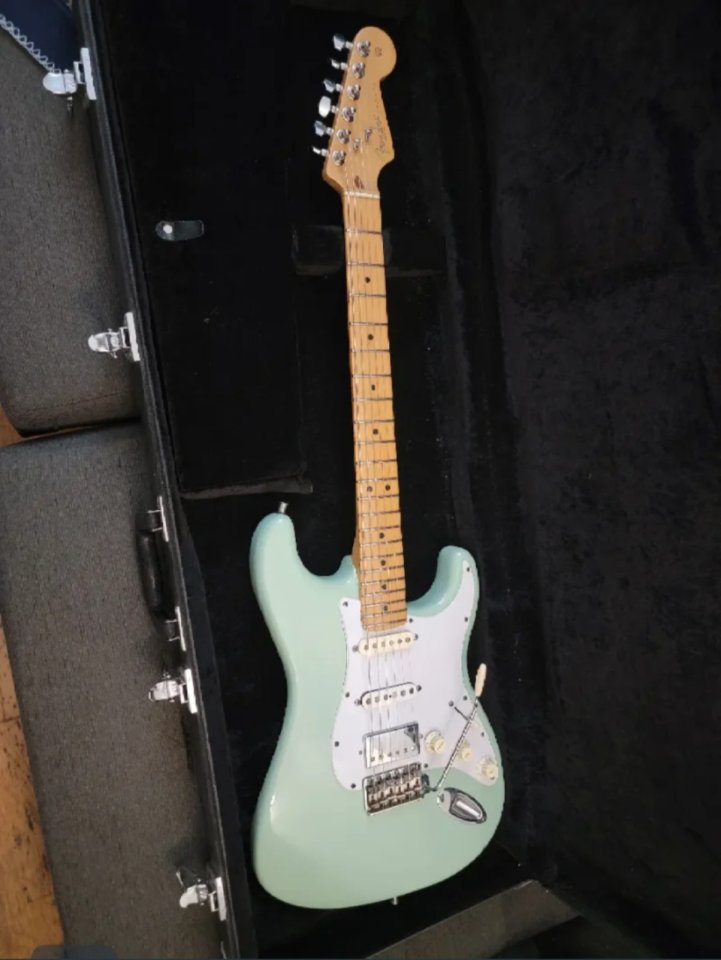 Fender stratocaster Hiway one