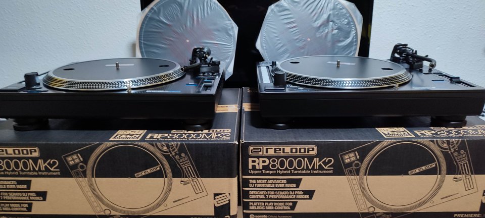 2 reloop rp 8000mk2