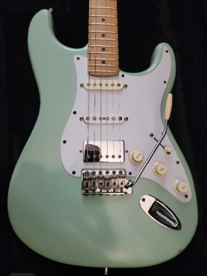 Fender stratocaster Hiway one