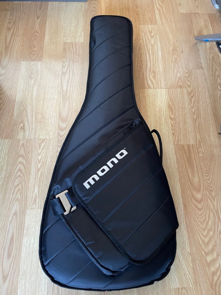 Mono Sleeve M80 guitarra eléctrica de segunda mano · Foto 1 de 5 · Barcelona · 110 €