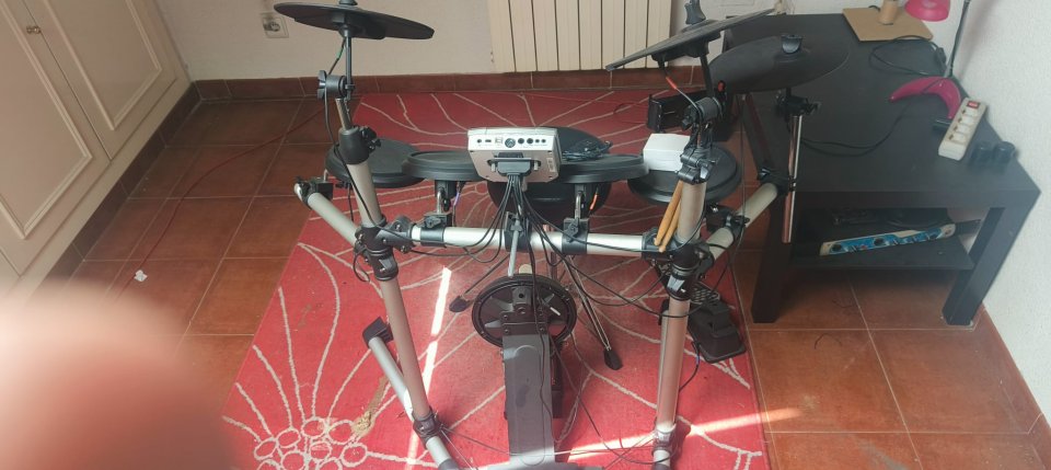 Bateria electrónica Millenium MPS-150 de segunda mano · Foto 2 de 2 · Madrid · 120 €