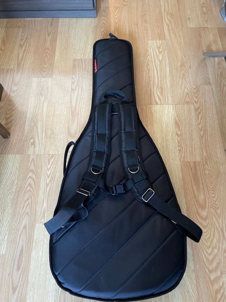 Mono Sleeve M80 guitarra eléctrica de segunda mano · Foto 2 de 5 · Barcelona · 110 €