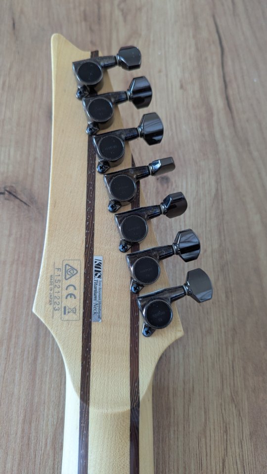 Ibanez Prestige RGD2127Z MIJ 2015 + DiMarzio + estuche original de segunda mano · Foto 3 de 10 · Valencia · 1150 €