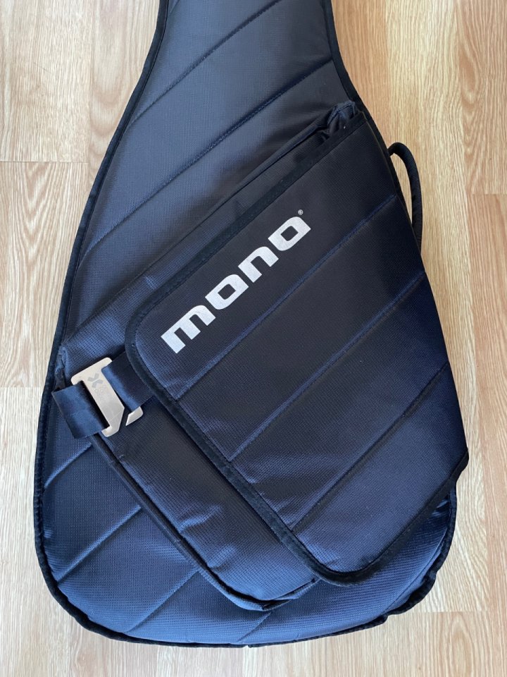 Mono Sleeve M80 guitarra eléctrica de segunda mano · Foto 3 de 5 · Barcelona · 110 €