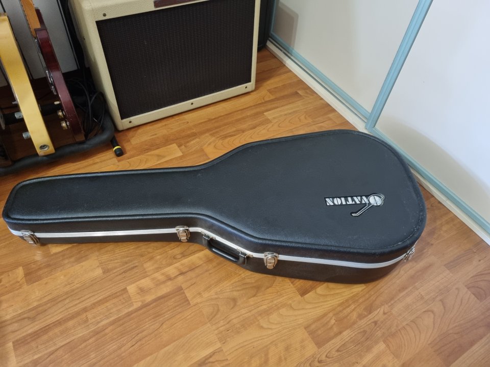 Guitarra Ovation electroacústica