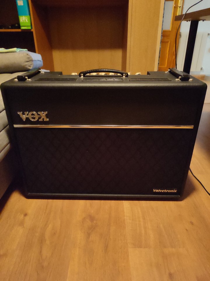 Vox Valvetronix VT120+ de segunda mano · Foto 1 de 4 · Murcia · 350 €