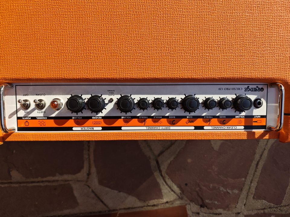 Amplificador guitarra combo Orange Crush Pro 120 de segunda mano · Foto 3 de 6 · Barcelona · 750 €