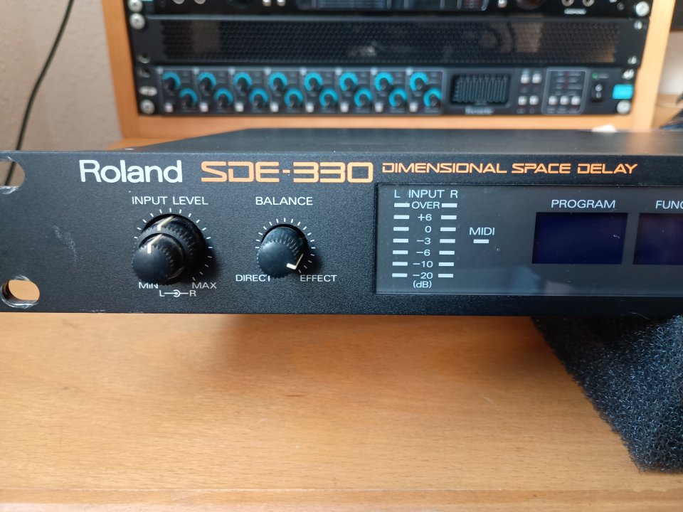 Roland SDE-330