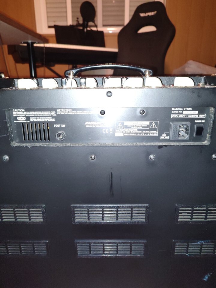 Vox Valvetronix VT120+ de segunda mano · Foto 4 de 4 · Murcia · 350 €