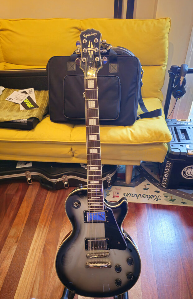 Epiphone Les Paul Custom LE Silverburst