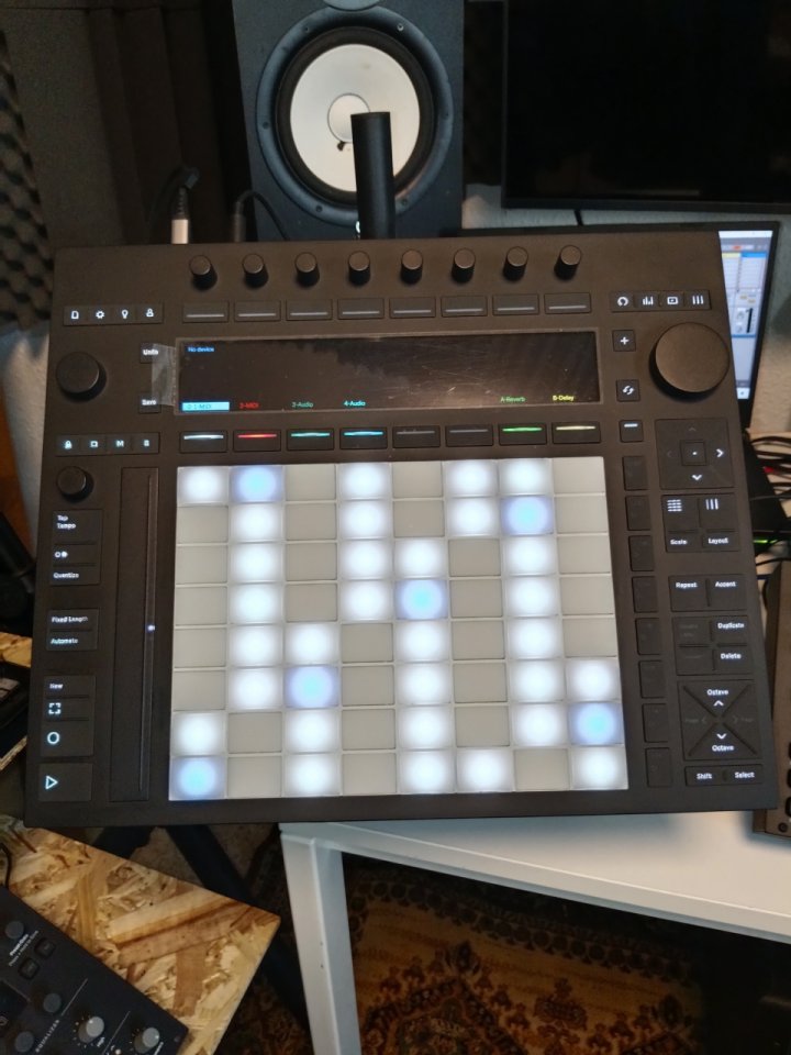 PUSH 3 + ableton live 11 suite de segunda mano · Foto 1 de 4 · Málaga · 940 €