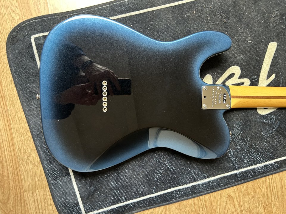 Fender American Prodesional II Tele DLX DK NIT (2.025) de segunda mano · Foto 7 de 10 · Valencia · 1500 €