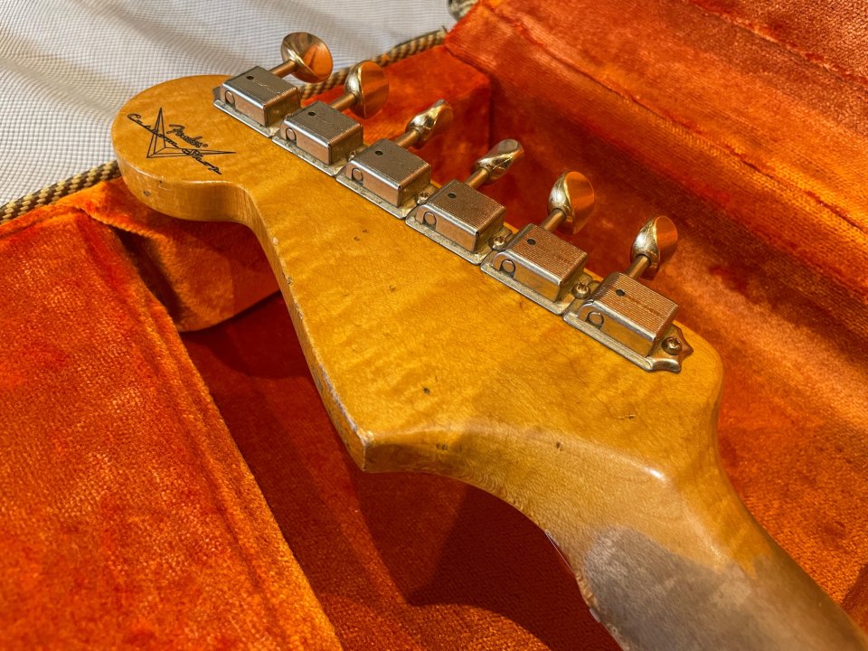 Fender Stratocaster Custom Shop ’57 Relic Blonde – 2,9 kg