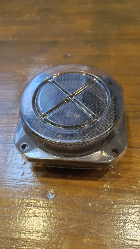 Tweeter Yamaha NS10 de segunda mano · Foto 3 de 3 · Córdoba · 150 €