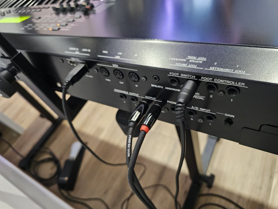 Yamaha S90 ES de segunda mano · Foto 10 de 10 · Madrid · 690 €