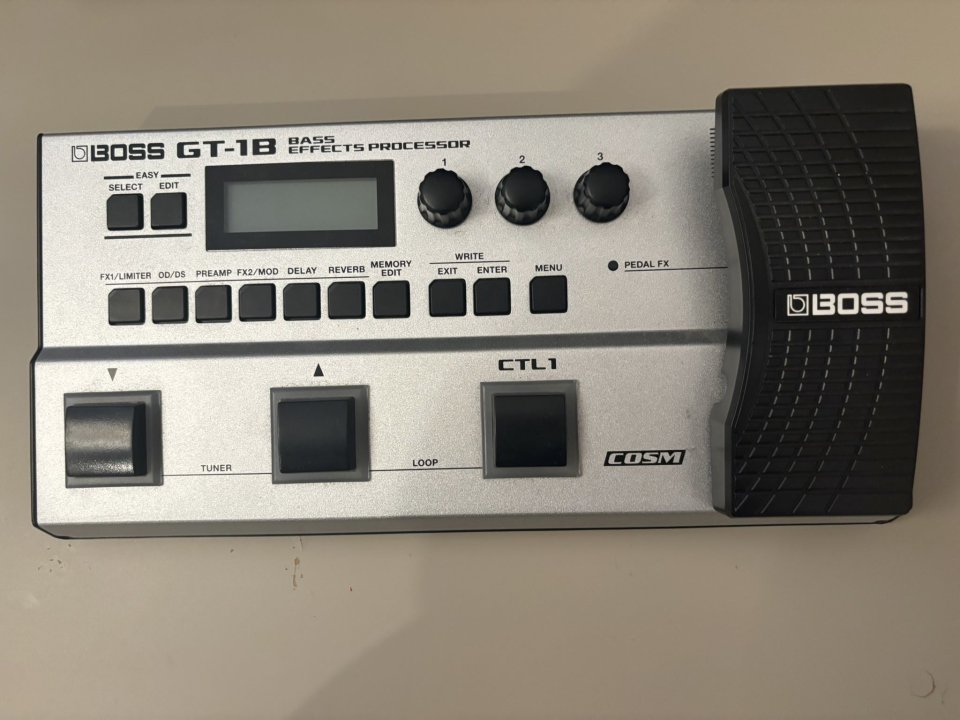 Pedalera de bajo Boss GT1B de segunda mano · Foto 1 de 2 · Illes Balears · 150 €