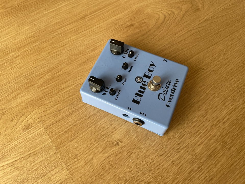 MI Audio Blue Boy Deluxe Overdrive v2 de segunda mano · Foto 2 de 5 · Madrid · 145 €