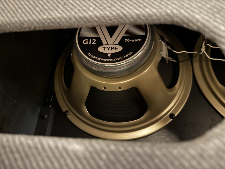 Pantalla Fender Bassbreaker 2x12 con Celestion G12H 55