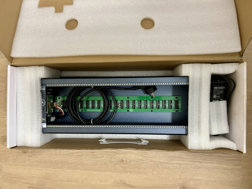 Arturia RackBrute 3U – 88HP Eurorack Case