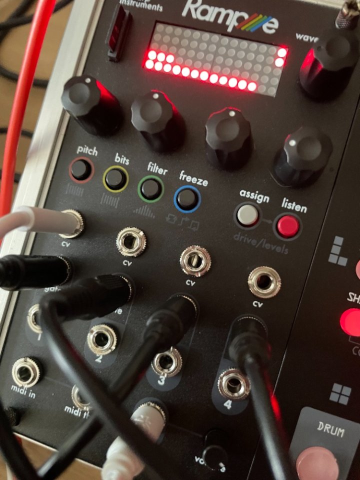 3 modulos eurorack x 750 eu de segunda mano · Foto 3 de 4 · Lugo · 750 €