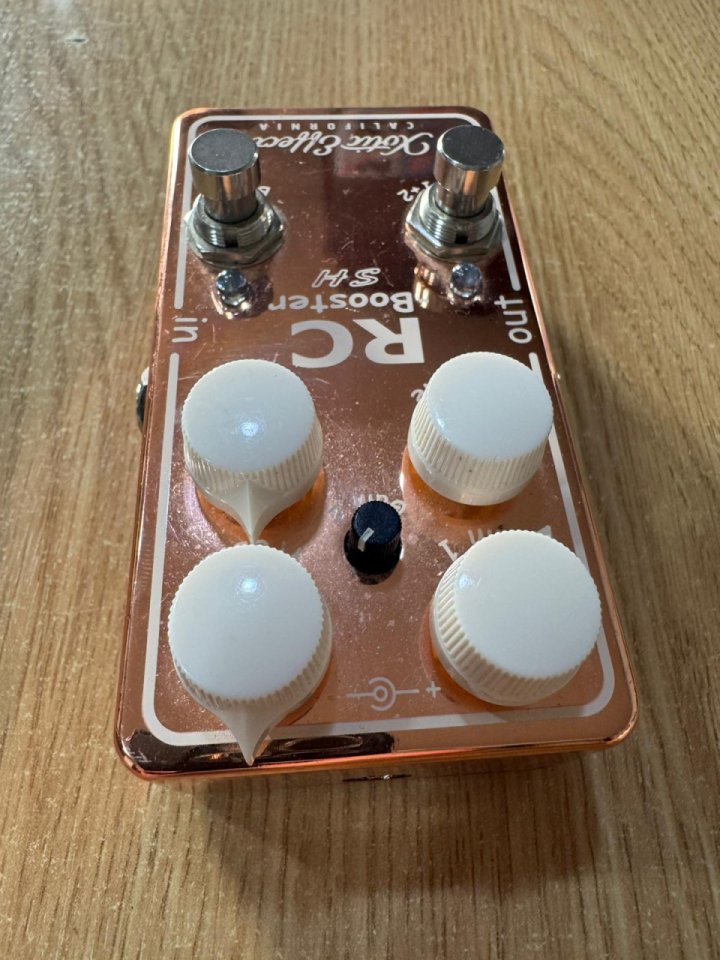 Pedal Xotic RC Booster SH (Scott Henderson Ed. Lmtd.)