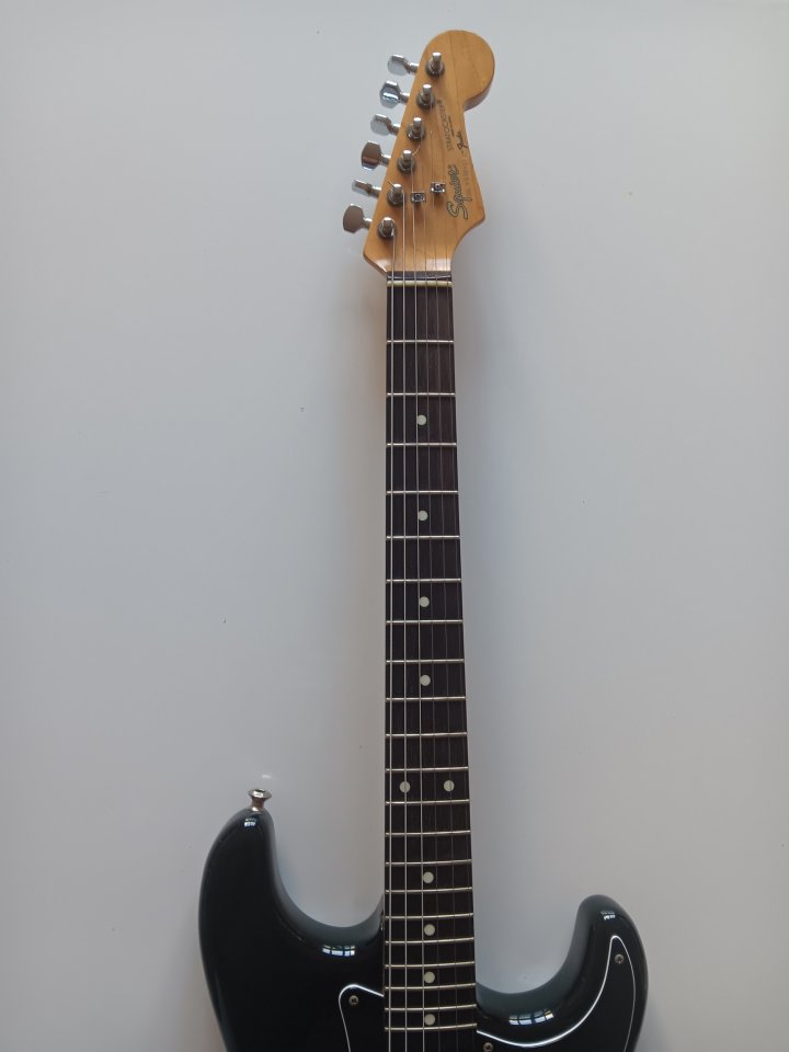 Squier stratocaster serie E Japan 1984-1987 REBAJADA