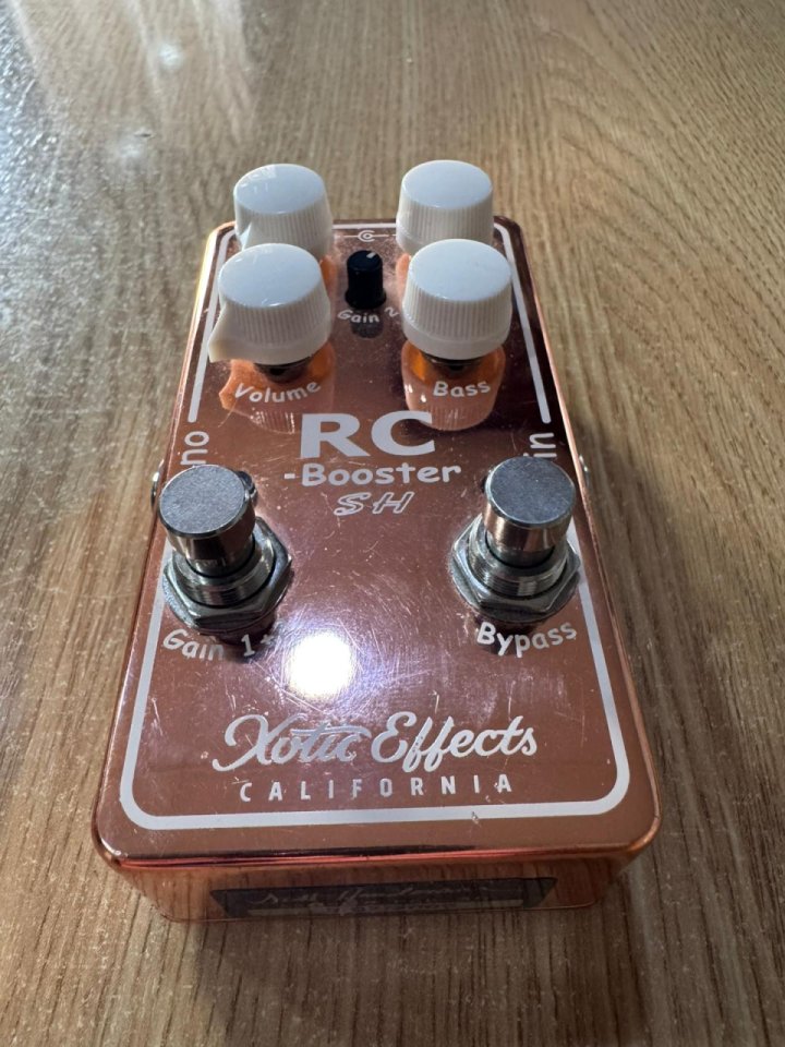 Pedal Xotic RC Booster SH (Scott Henderson Ed. Lmtd.)