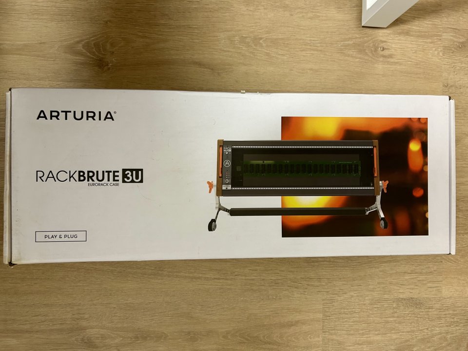 Arturia RackBrute 3U – 88HP Eurorack Case