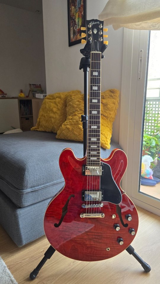 Gibson ES-335 60s Sixties Block Figured Cherry de segunda mano · Foto 3 de 7 · Sevilla · 2999 €