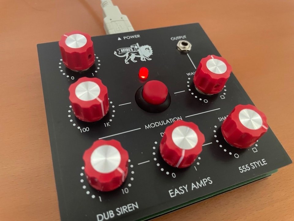 Dub Siren synth de segunda mano · Foto 2 de 5 · Madrid · 150 €