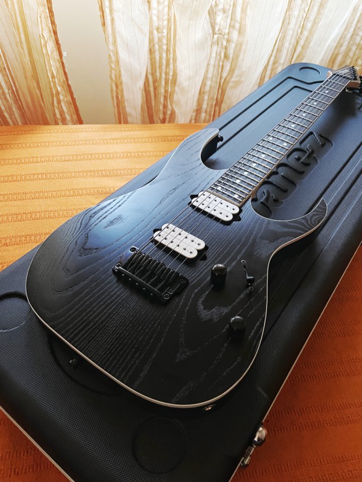 Ibanez PRESTIGE RGR652AHBF *impecable* de segunda mano · Foto 2 de 7 · Badajoz · 900 €
