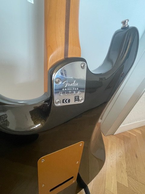 Fender Stratocaster American Ultra 2023 Texas Tea