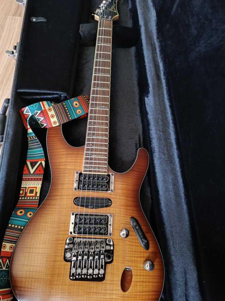Ibanez S770fm + pastillas extra de segunda mano · Foto 1 de 10 · Zaragoza