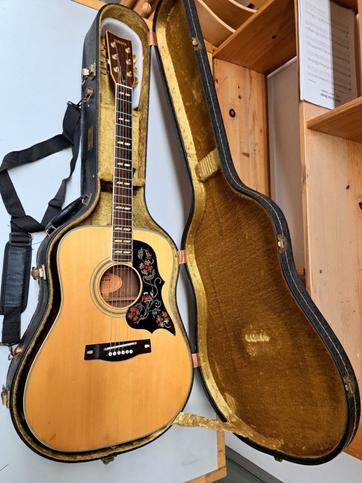 Guitarra acústica Yamaha FG 401W, Japan