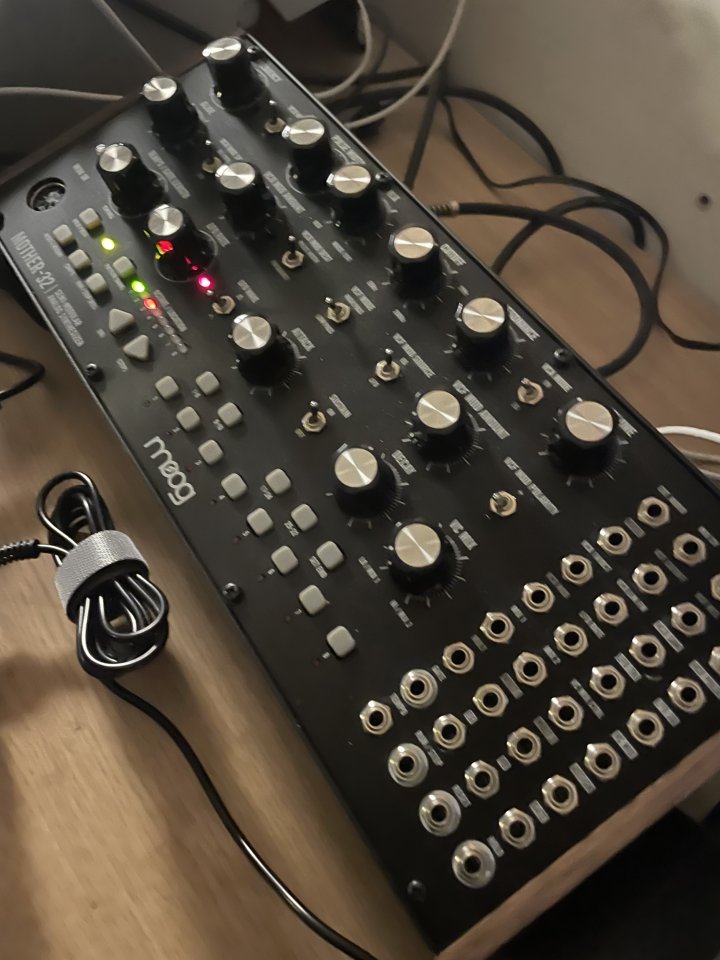 Moog mother 32